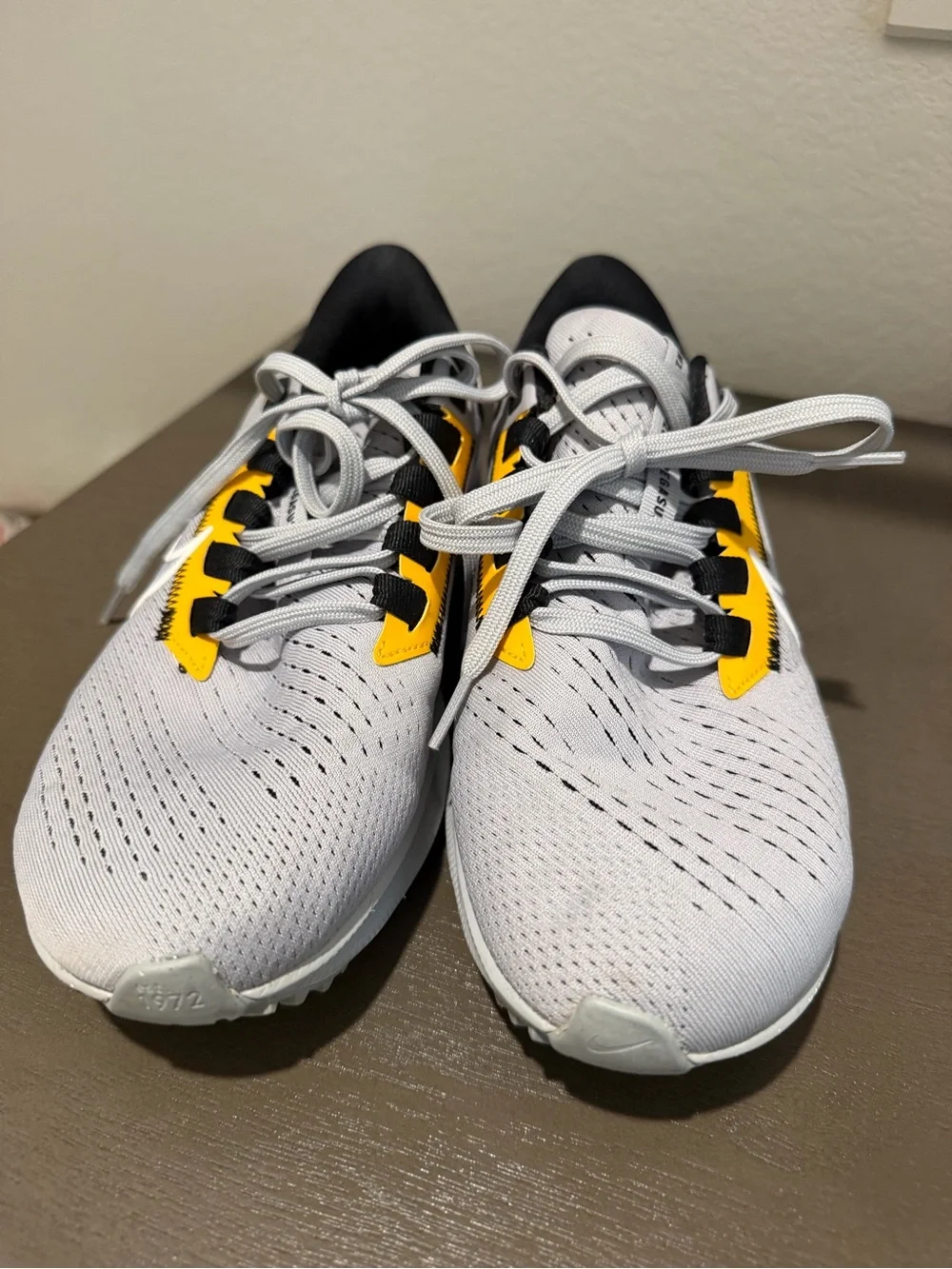 Steelers Nike Men's Running Shoes in Light Gray, Black & Yellow Accent